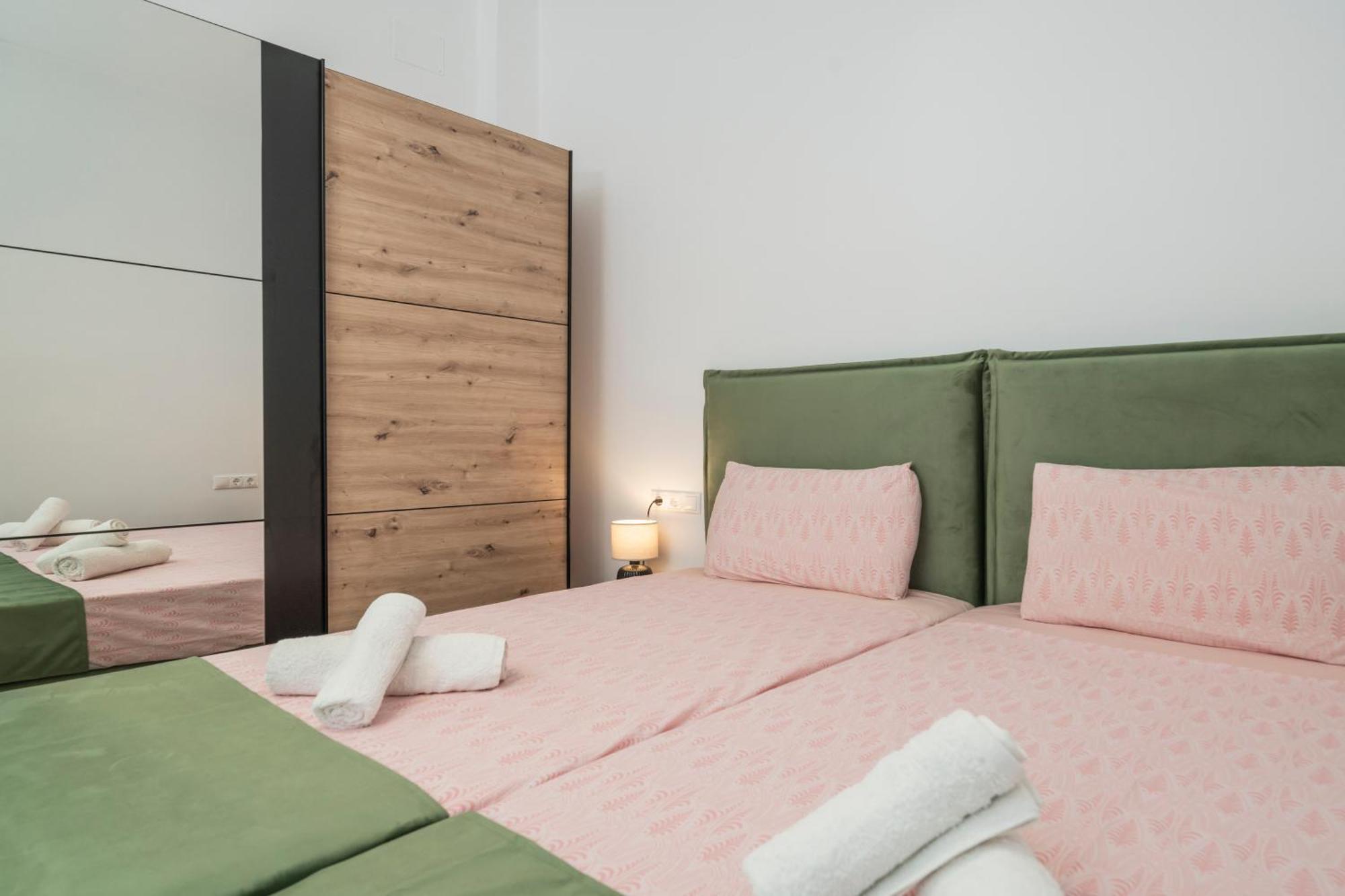 Neon 2Br Luxurious Central Apt Heraklion 外观 照片