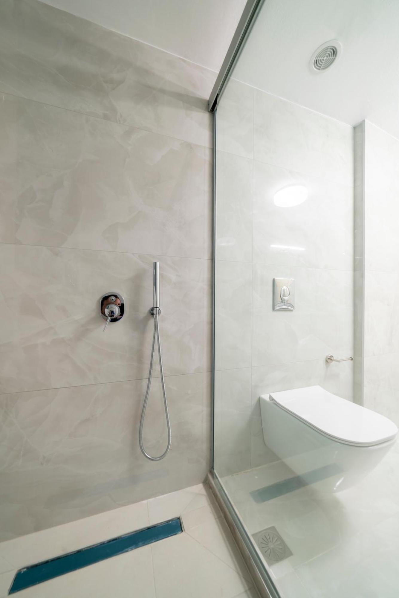 Neon 2Br Luxurious Central Apt Heraklion 外观 照片