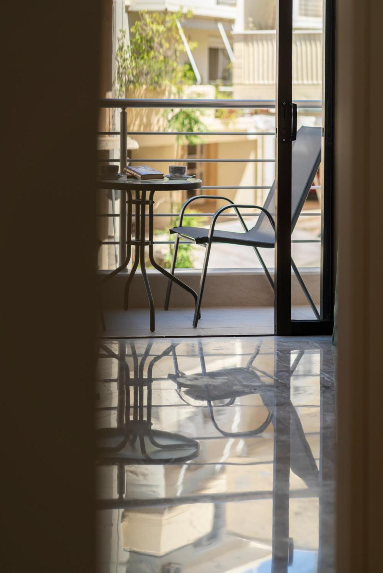 Neon 2Br Luxurious Central Apt Heraklion 外观 照片